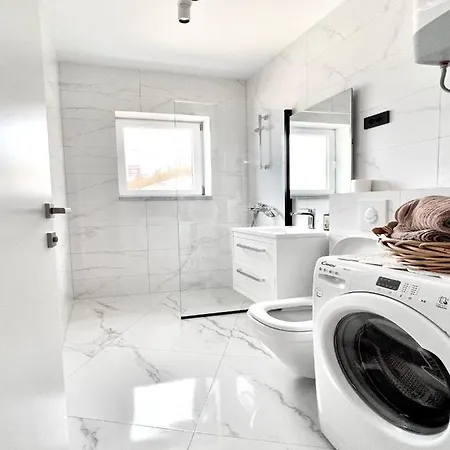Lana Apartmán *