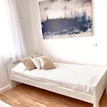 Lana Apartment *