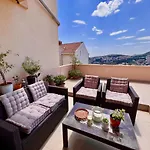 Apartment Lana *